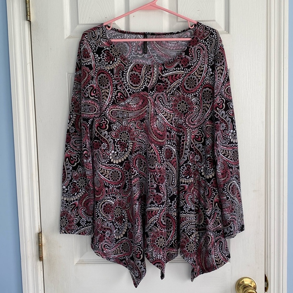 Long sleeve paisley, maternity, top size medium